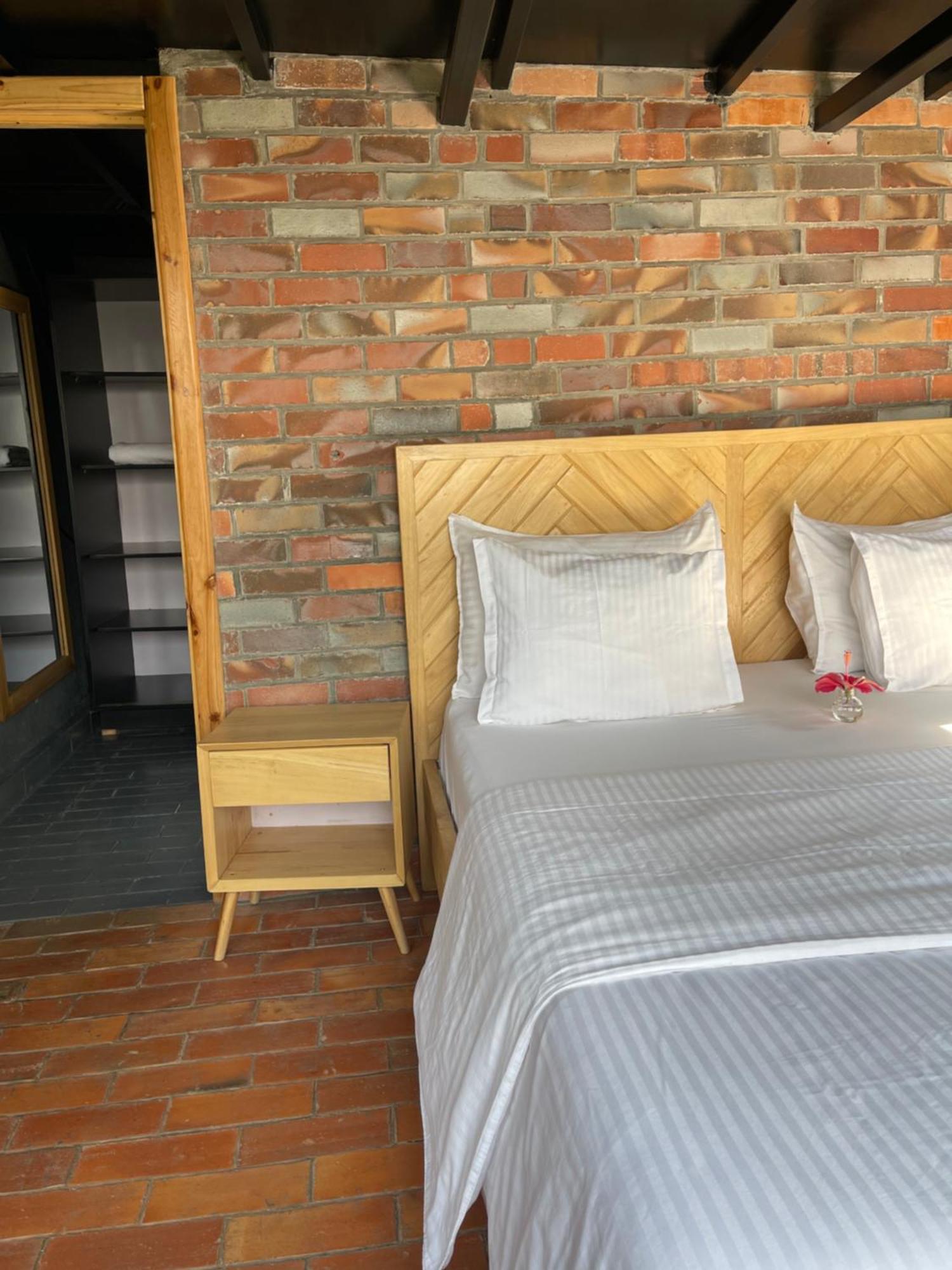 Eagle View Lodge - Кигали Экстерьер фото